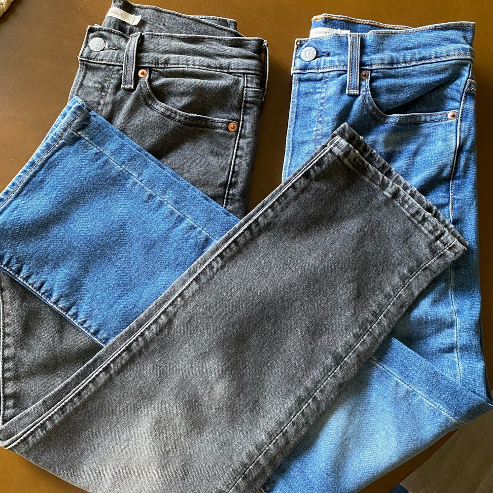 Levi’s wedgie straight jeans two pairs size 27